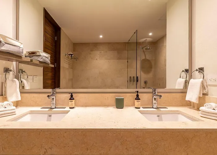 Casa Miyana By Kukun Apartahotel 4*